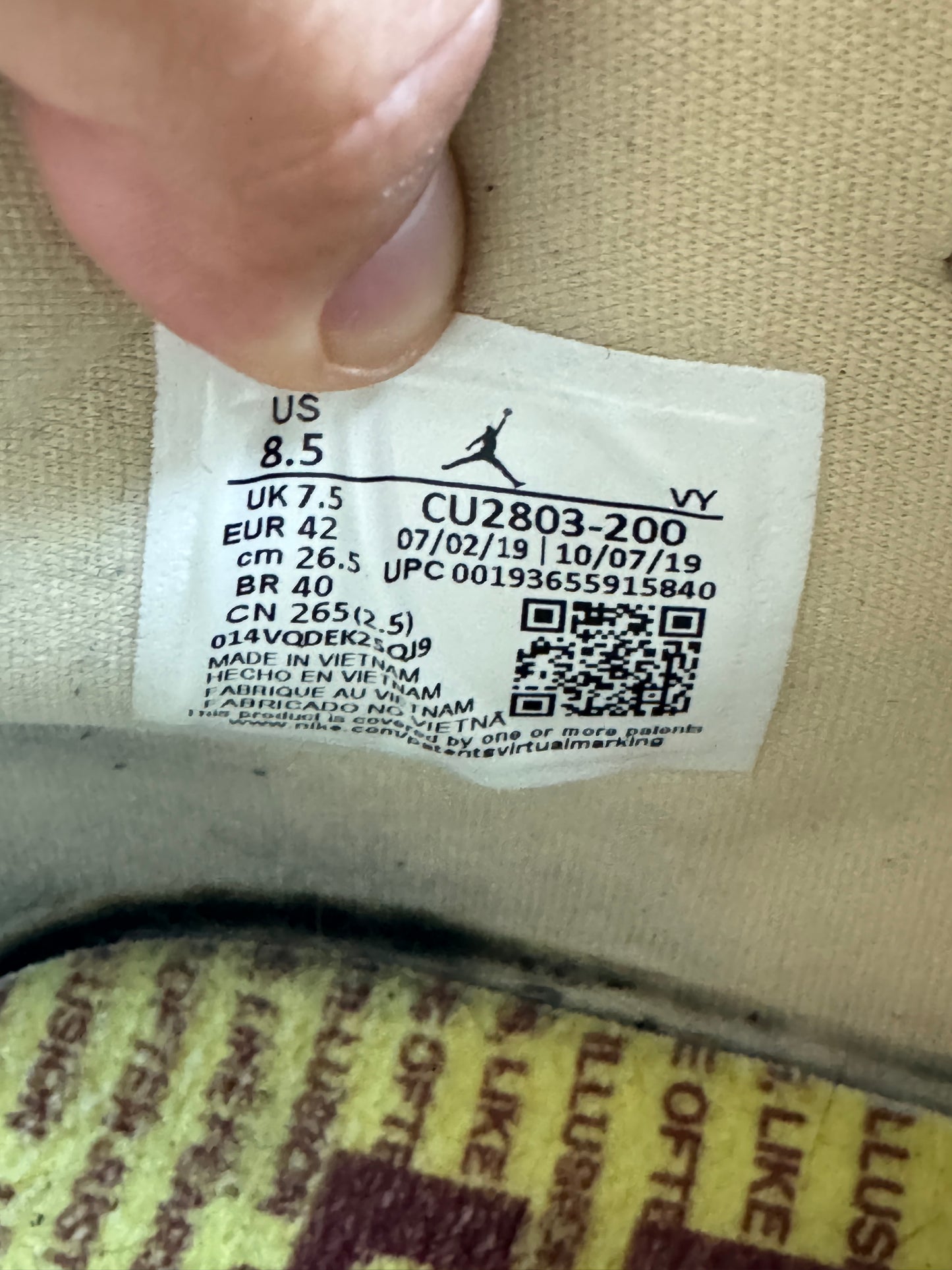 Jordan 1 Mid Maison Chateau Rouge – Taille 42