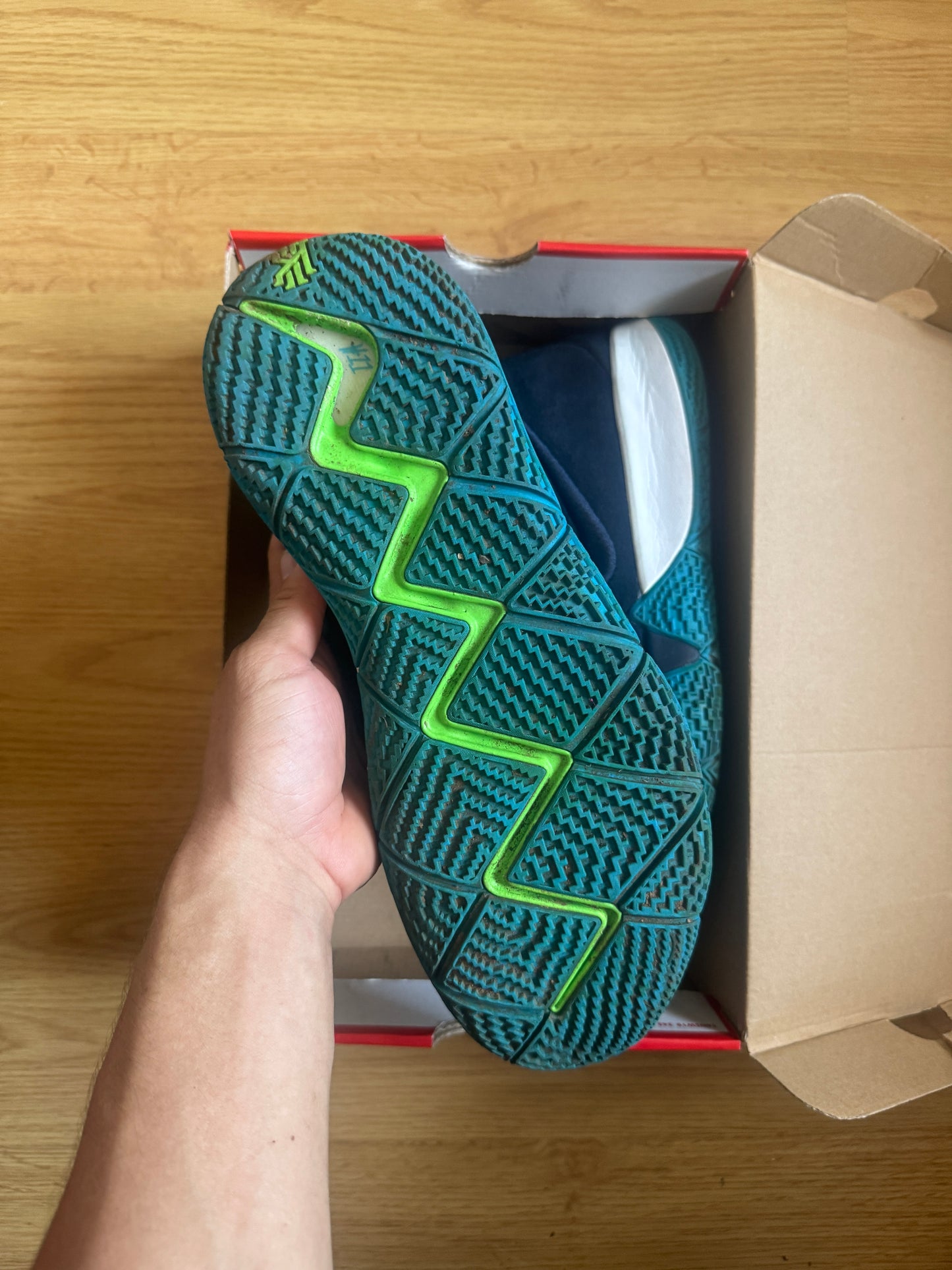 Nike Kyrie 6 Obsidian