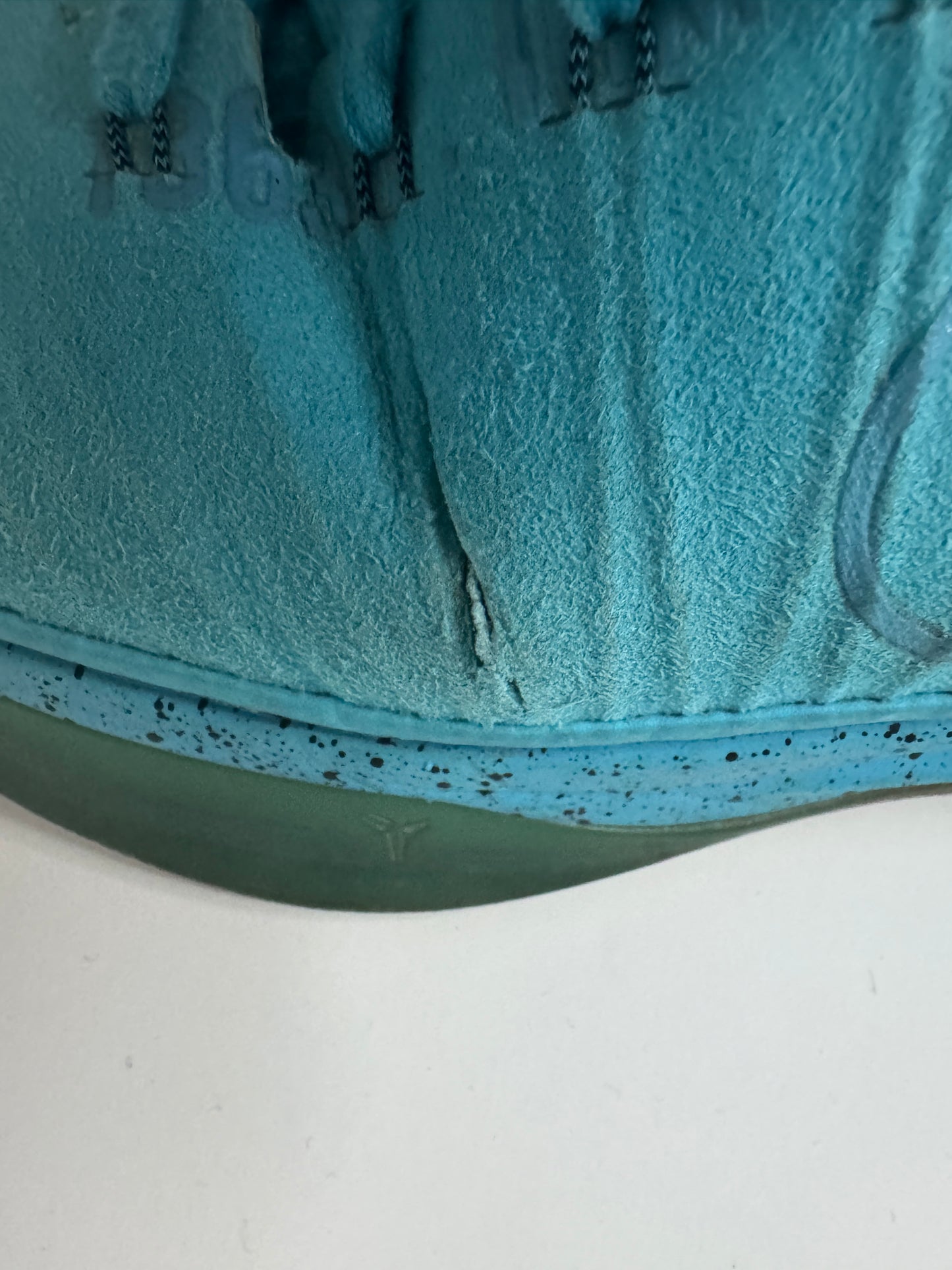Nike Kobe AD Mid T46 Reconditionné
