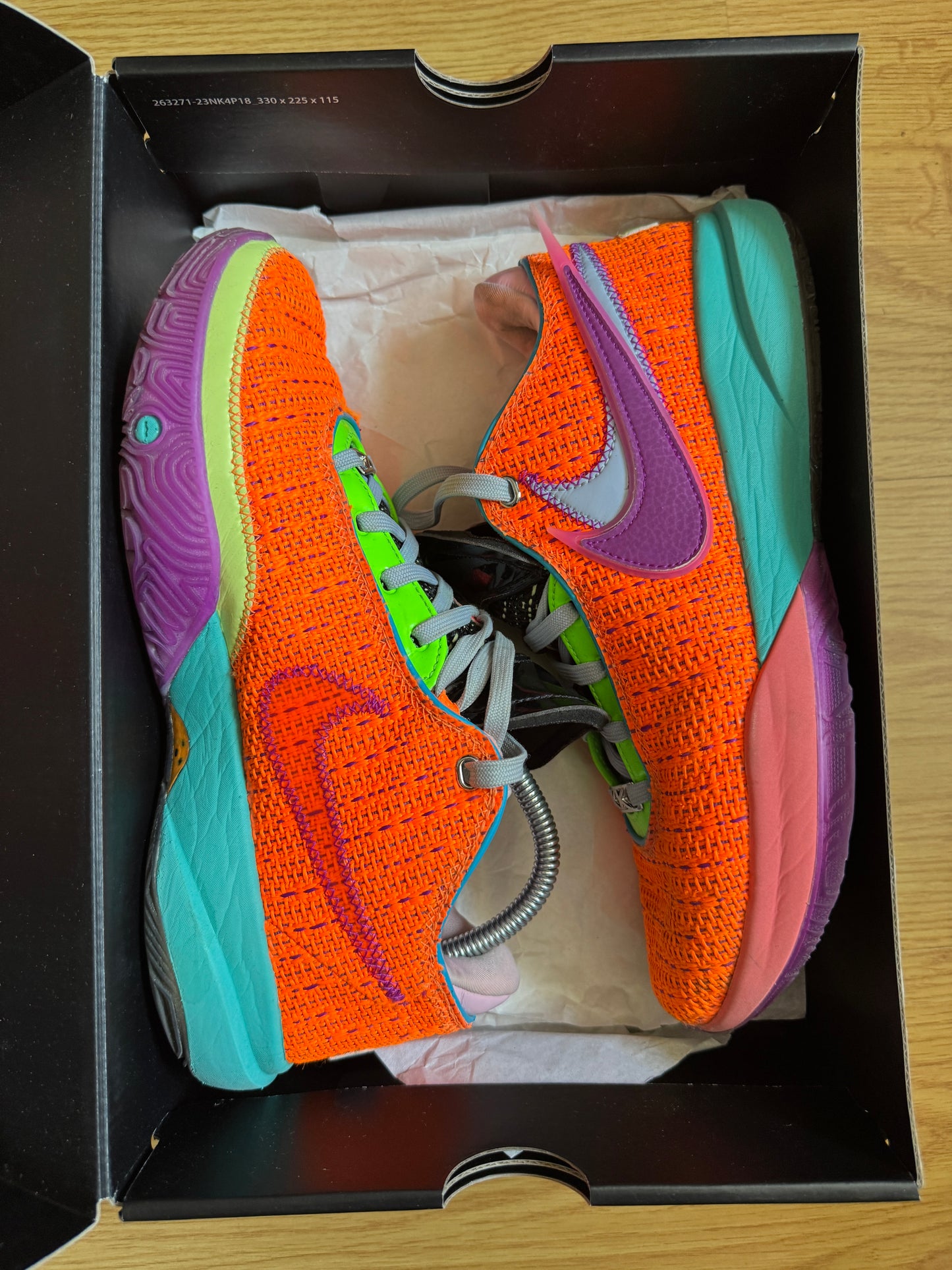 Nike LeBron 20 – Taille 42