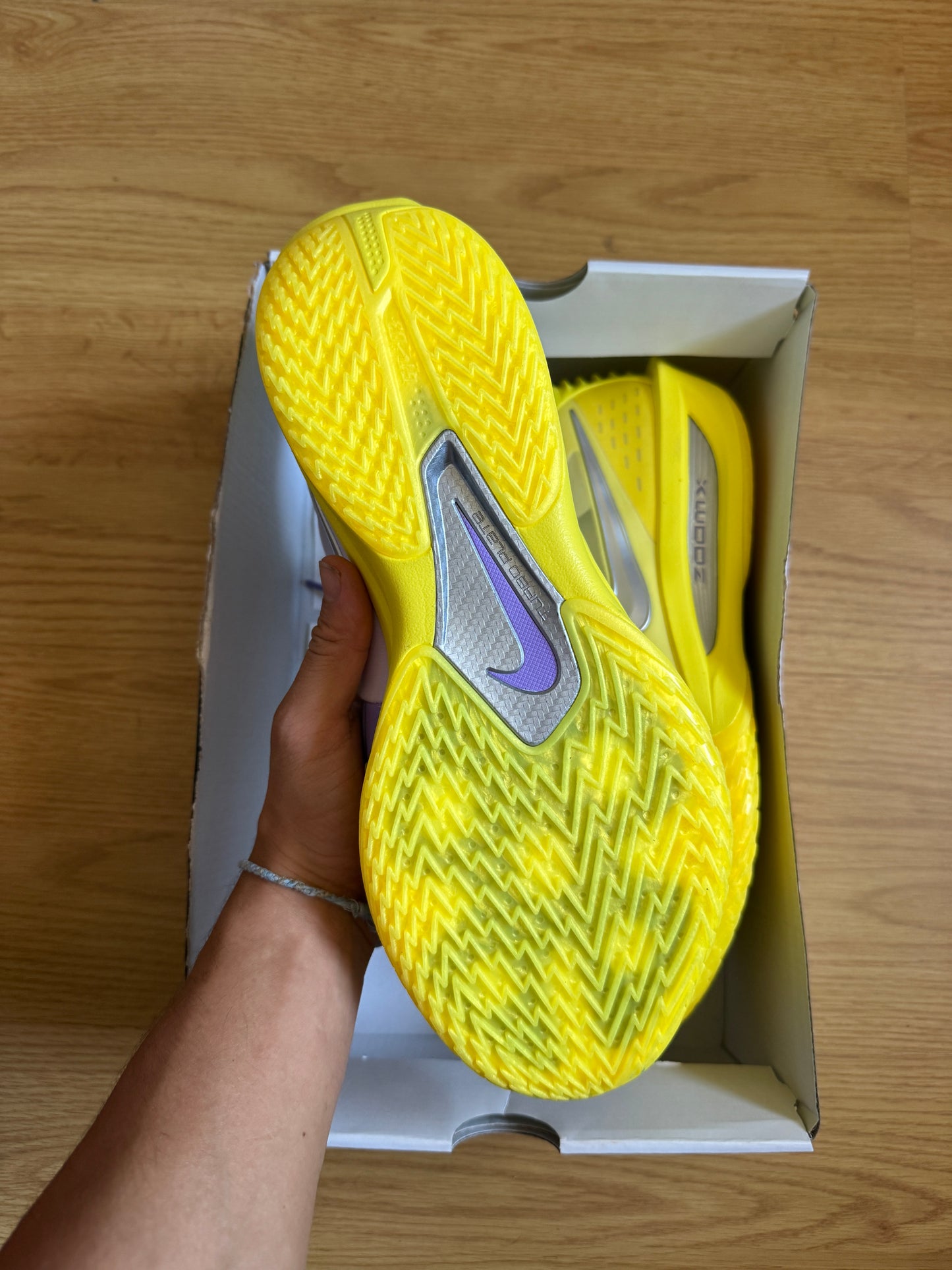 Nike GT Cut 3 Turbo Jaune et Violet – Taille 43