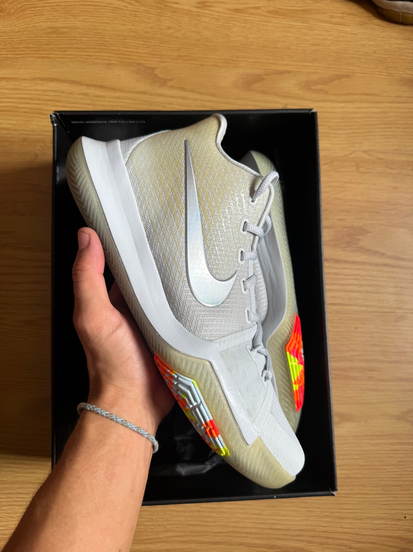 Nike Kyrie 3 Time to Shine – Taille 44.5