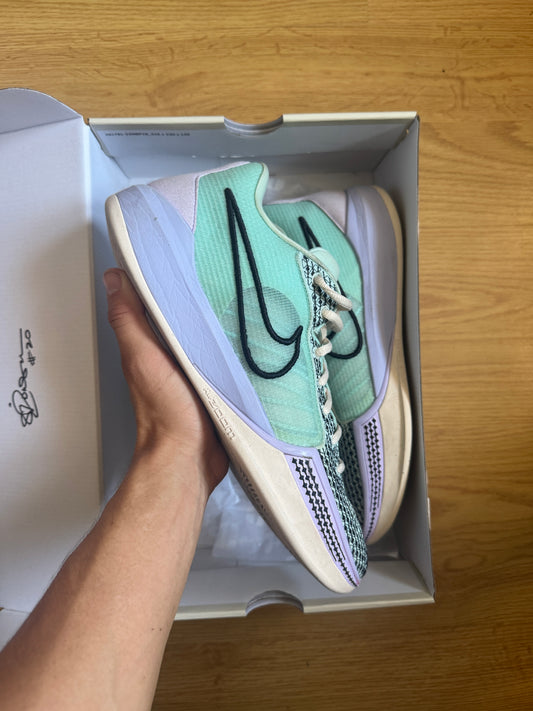 Nike Sabrina 1