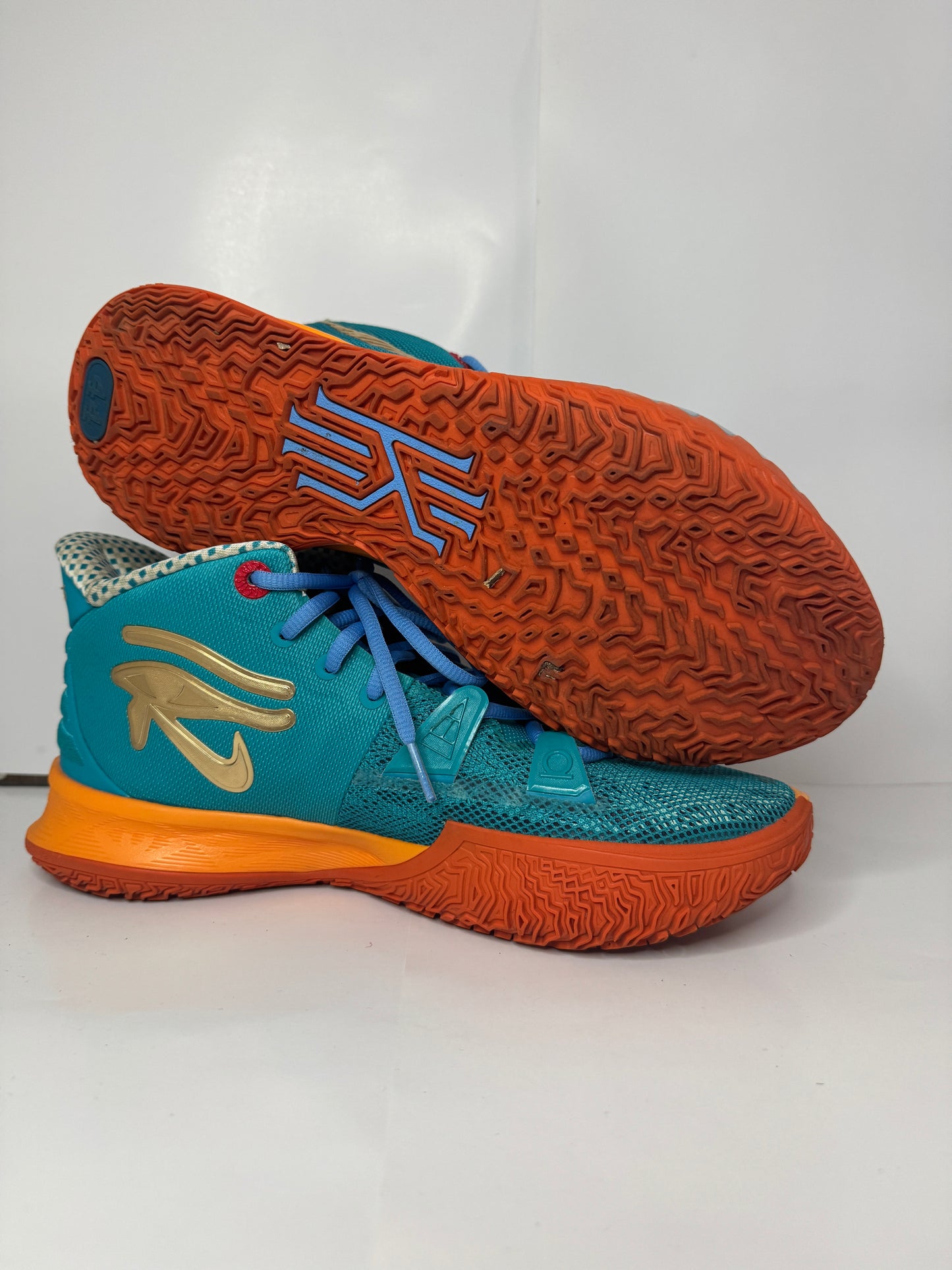 Nike Kyrie 7 Concepts T44 Reconditionné