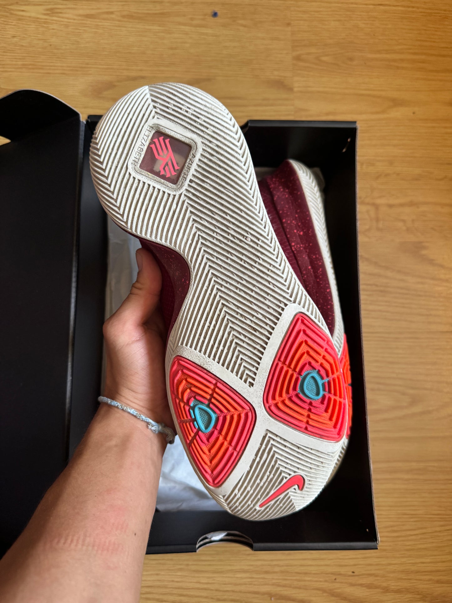 Nike Kyrie 3 Red – Taille 43