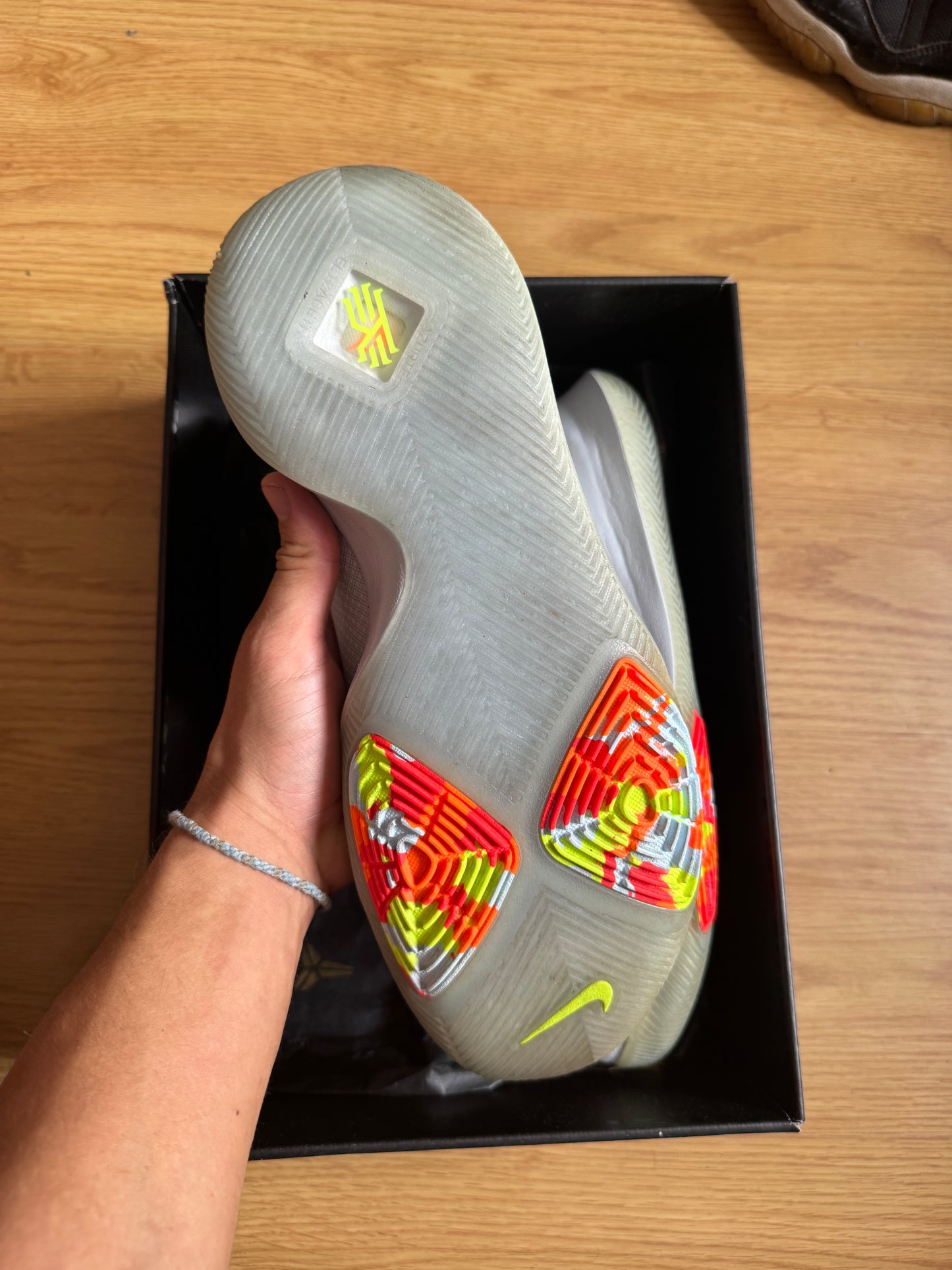 Nike Kyrie 3 Time to Shine – Taille 44.5