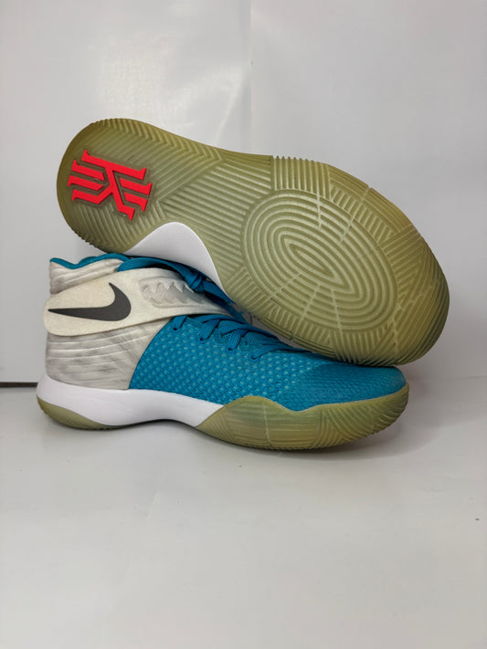 Nike Kyrie 2 Christmas T43 Reconditionné