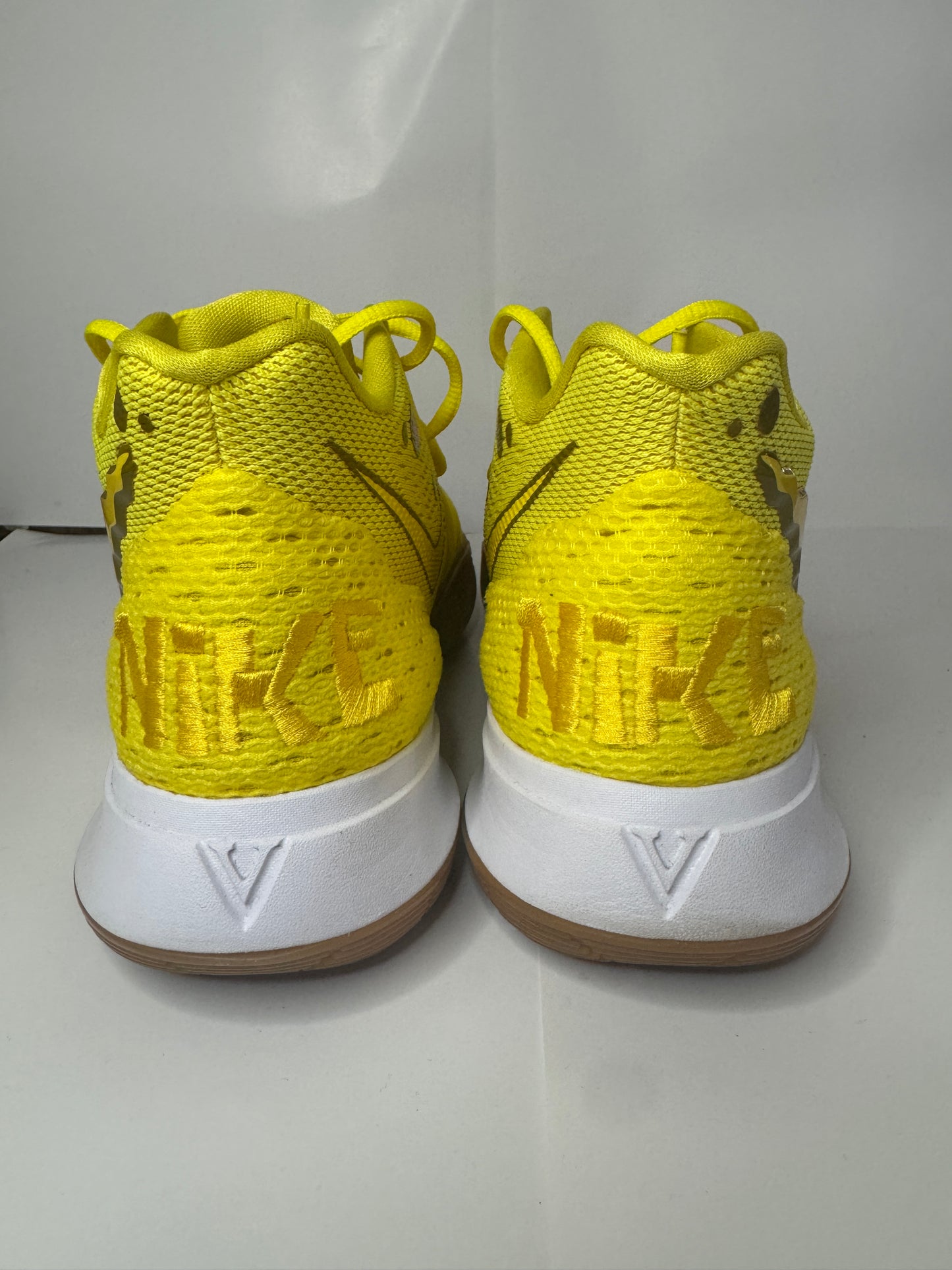 Nike Kyrie 4 SpongeBob T44 Reconditionné