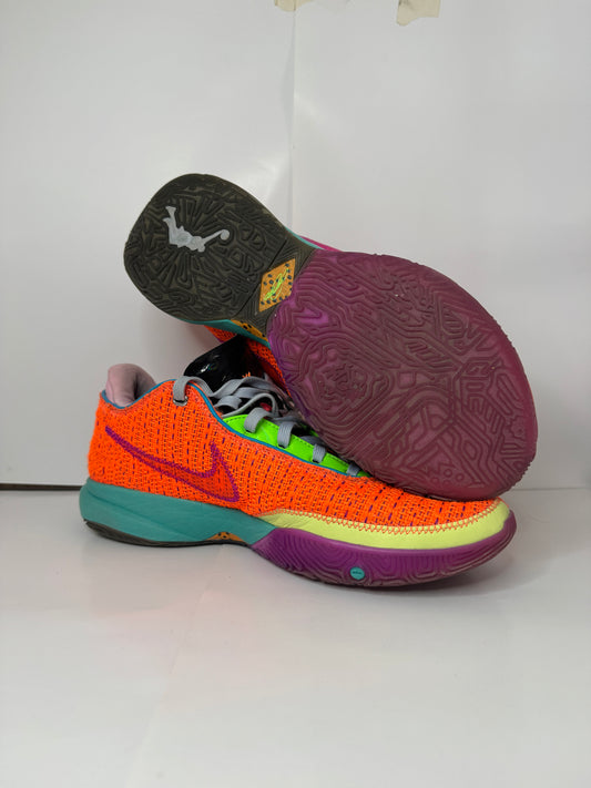 Nike LeBron 20 T42 Reconditionné