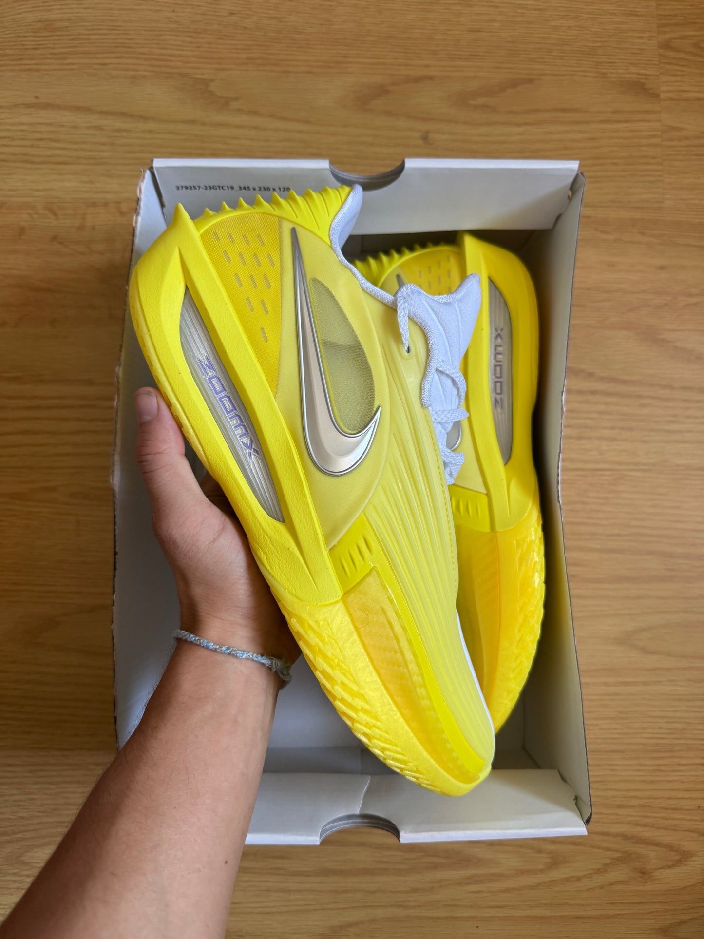 Nike GT Cut 3 Turbo Jaune et Violet – Taille 43