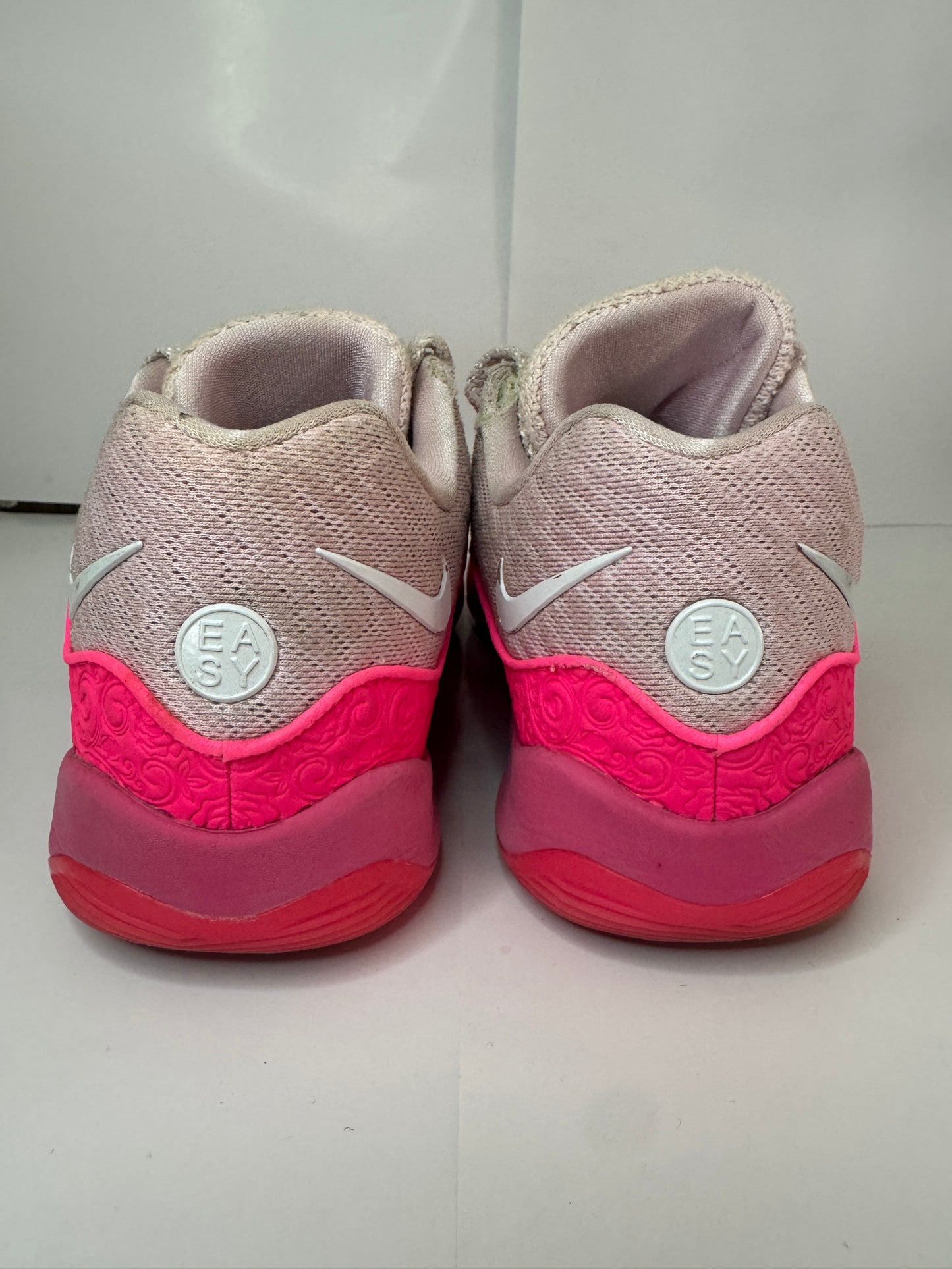 Nike KD 16 Aunt Pearl T42 Reconditionné