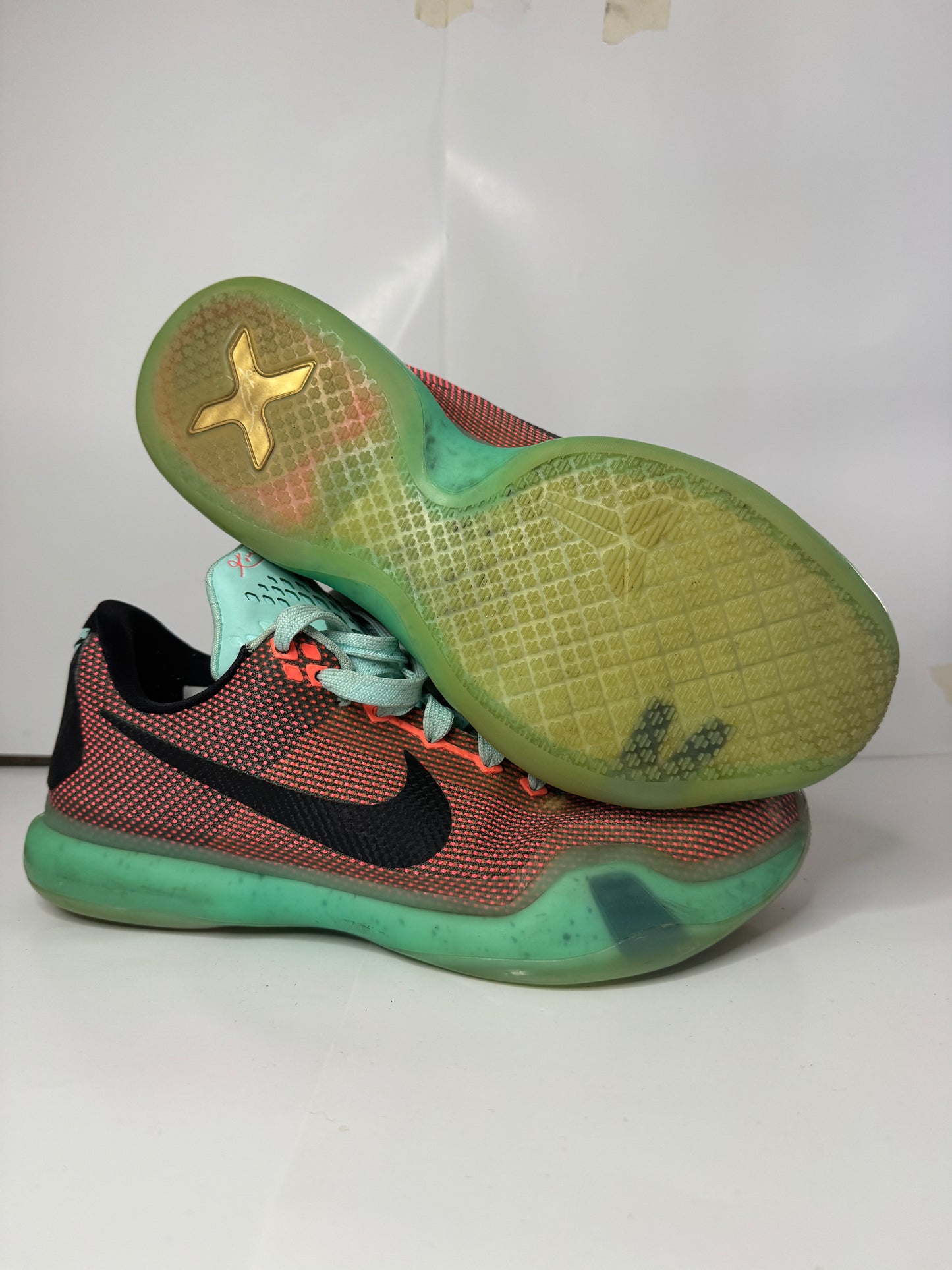Nike Kobe 10 Easter T42.5 Reconditionné
