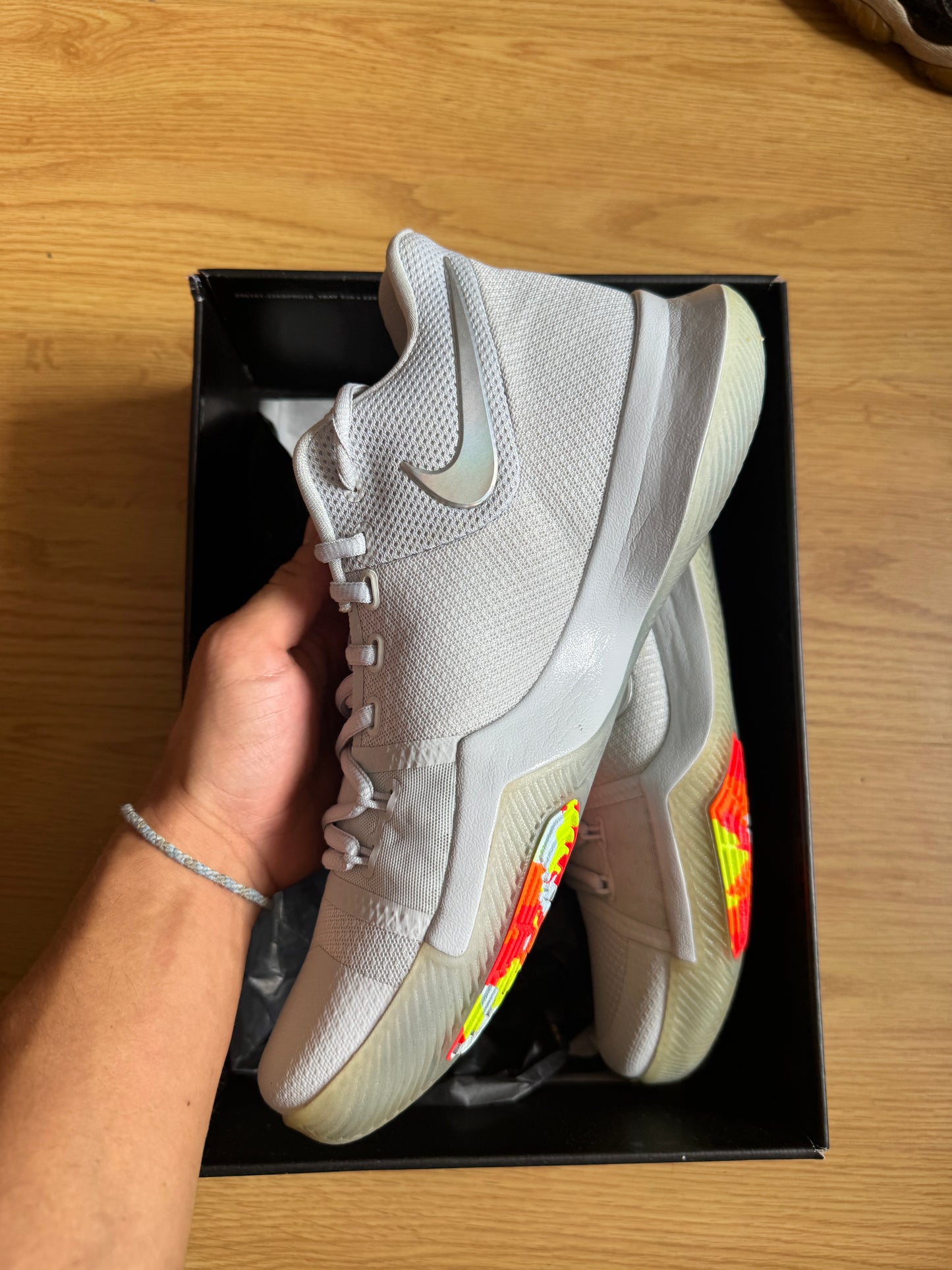 Nike Kyrie 3 Time to Shine – Taille 44.5