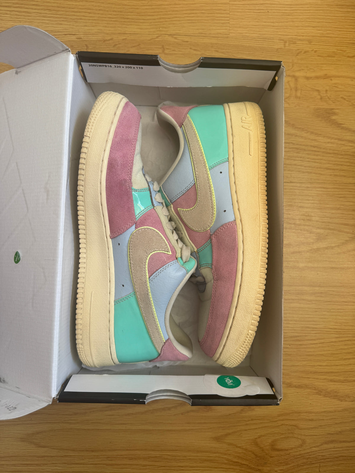 Nike Air Force 1 Easter - Taille 42.5