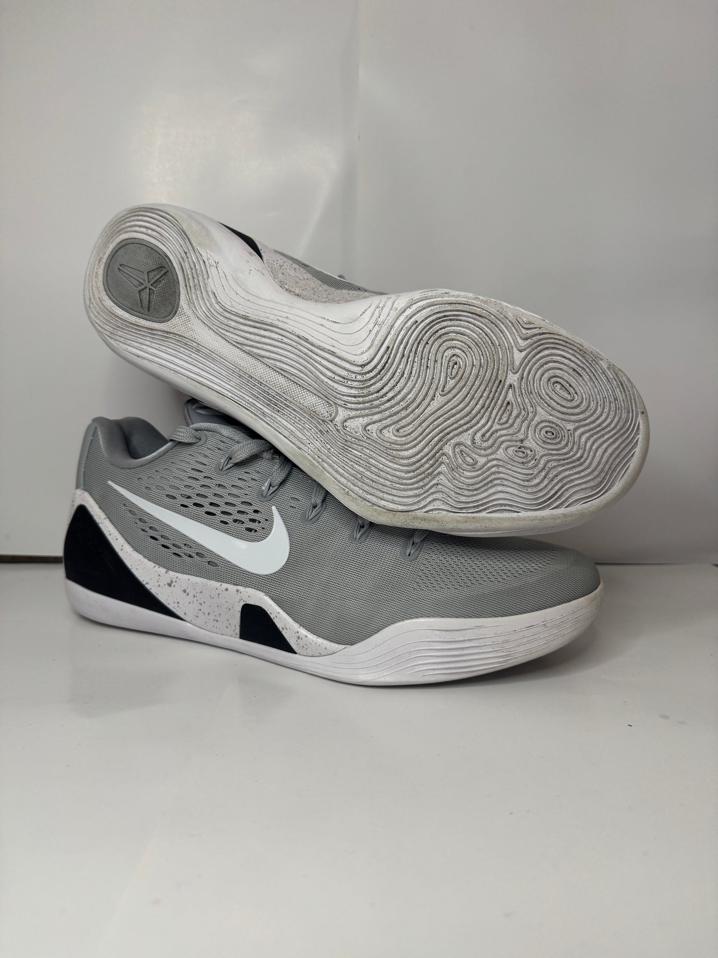 Nike Kobe 9 Protro Grey T45.5 Reconditionné