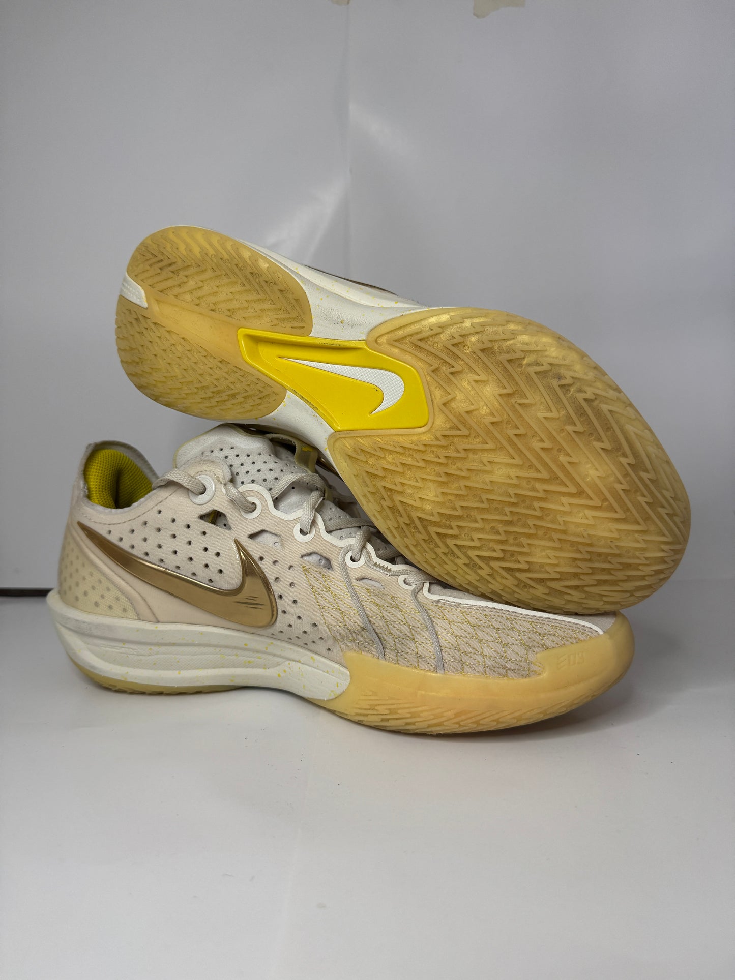Nike GT Cut 3 Jordan Pool PE T42.5 Reconditionné