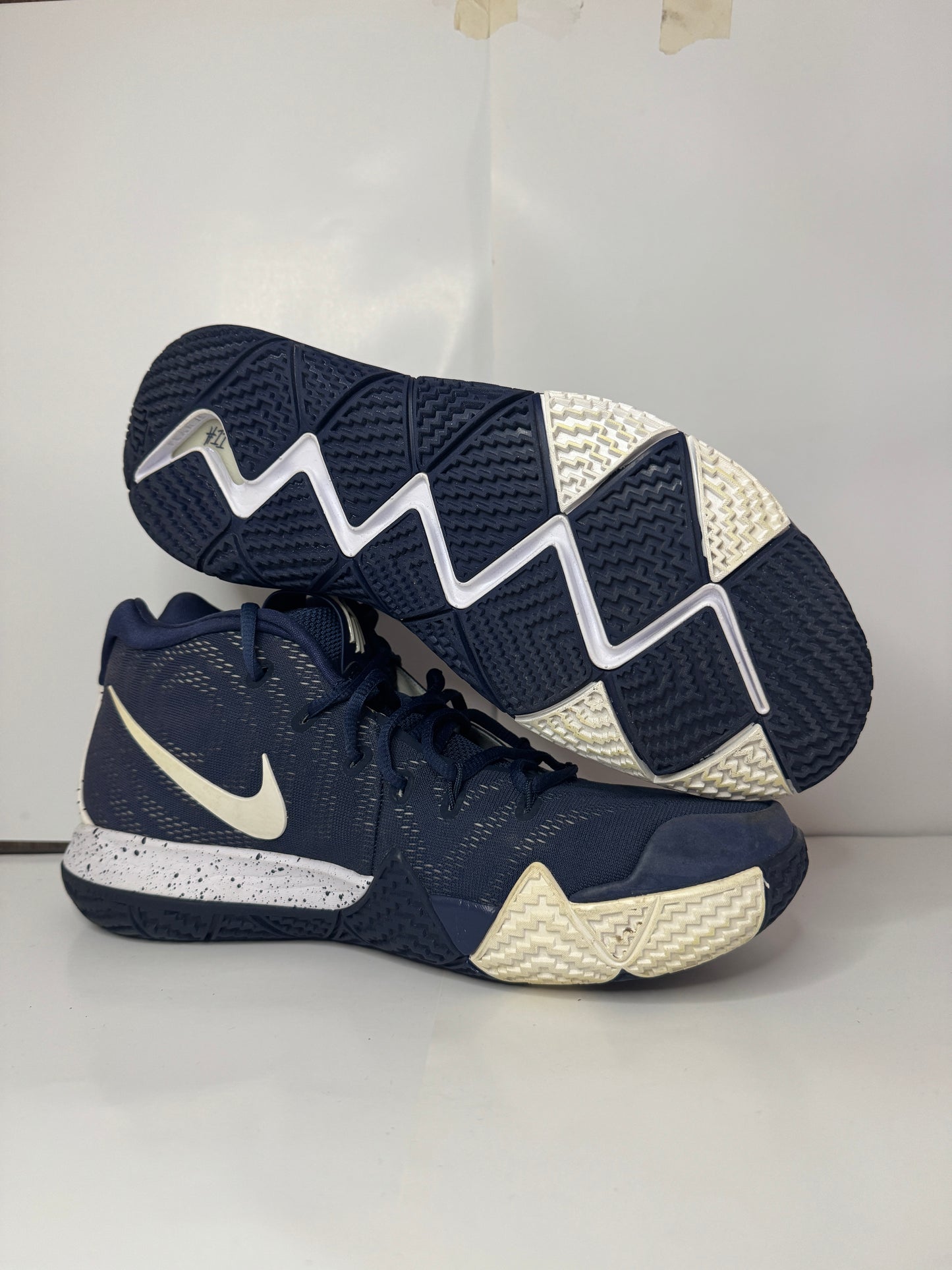 Nike Kyrie 4 T45 Reconditionné