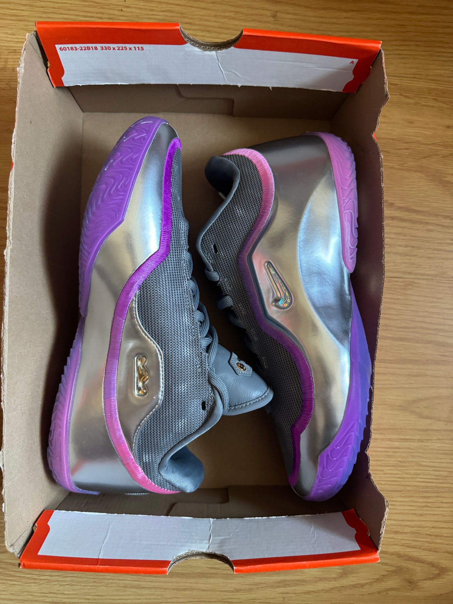 Nike Lebron 23 - taille 40.5