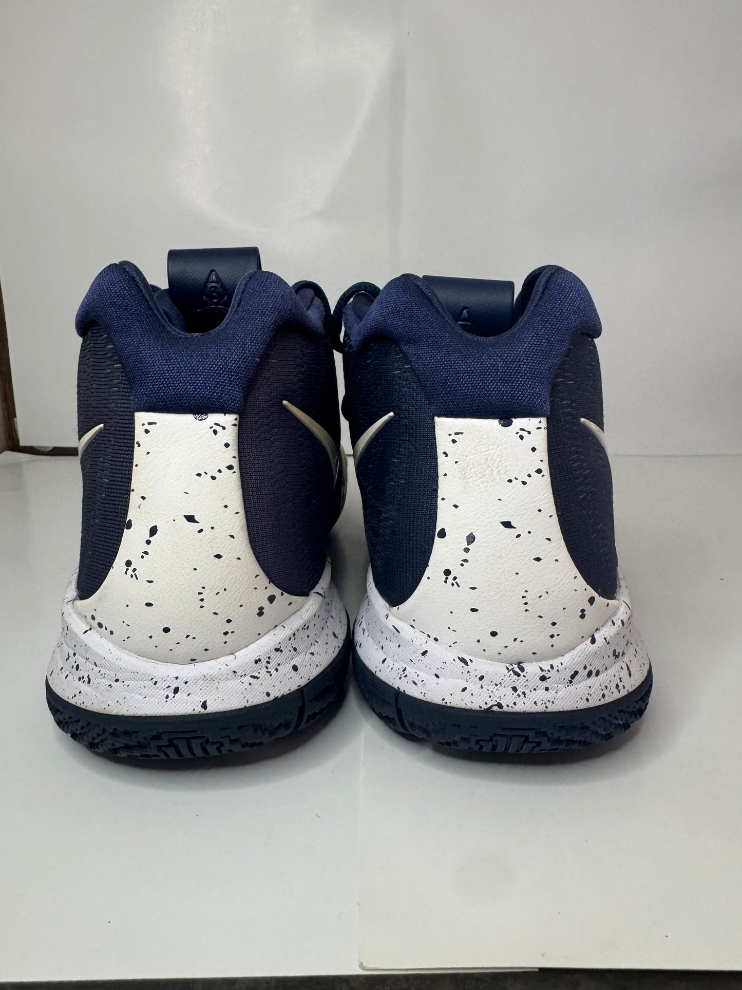 Nike Kyrie 4 T45 Reconditionné