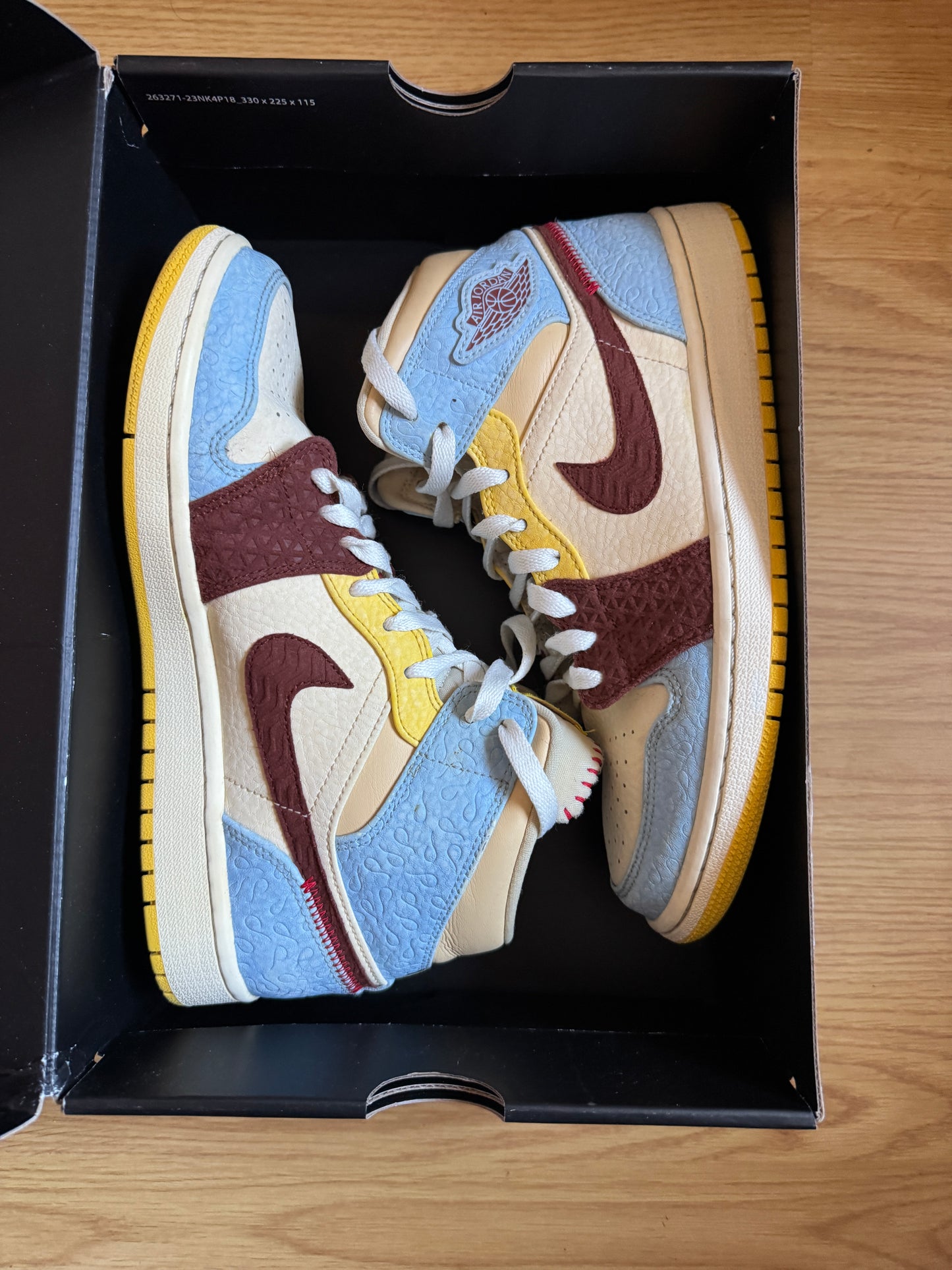 Jordan 1 Mid Maison Chateau Rouge – Taille 42