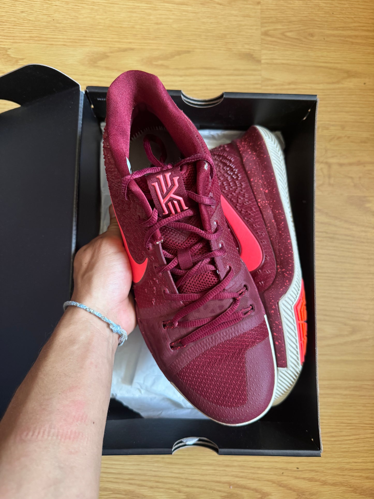 Nike Kyrie 3 Red – Taille 43