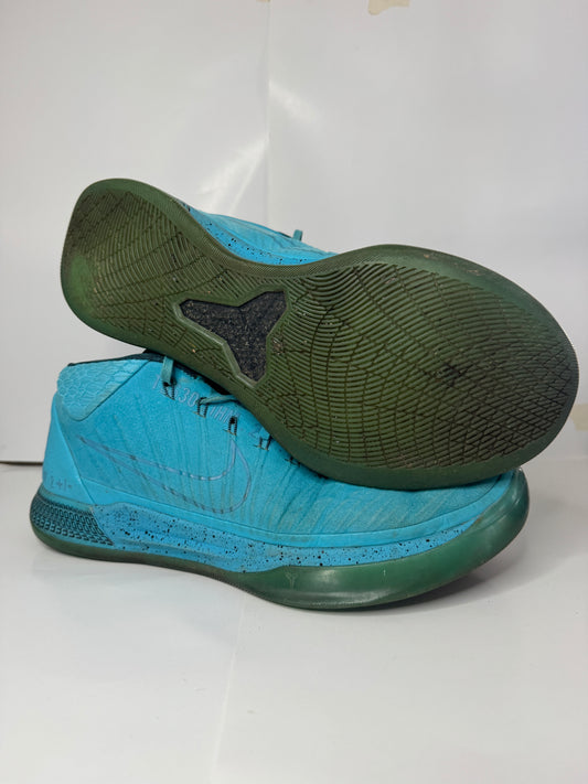 Nike Kobe AD Mid T46 Reconditionné